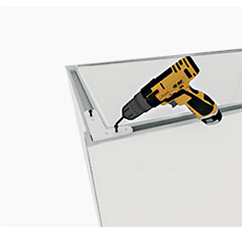 打上(shàng)緊固螺絲，使之連接穩固